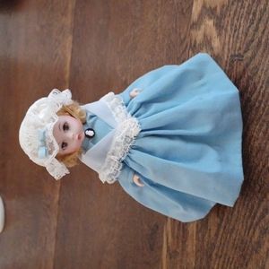 Mme Alexander United States doll